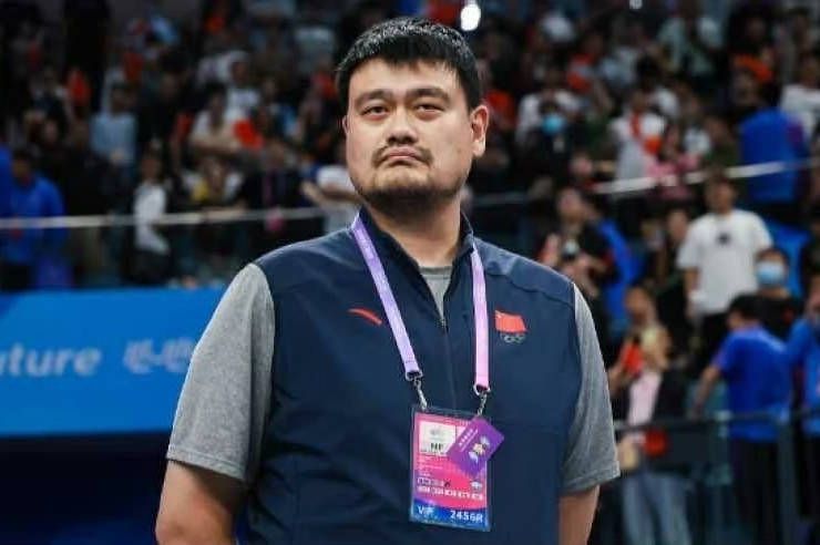 出于对俱乐部尊重，你必须总是全力以赴，而今天比赛上半场的情况并非如此。